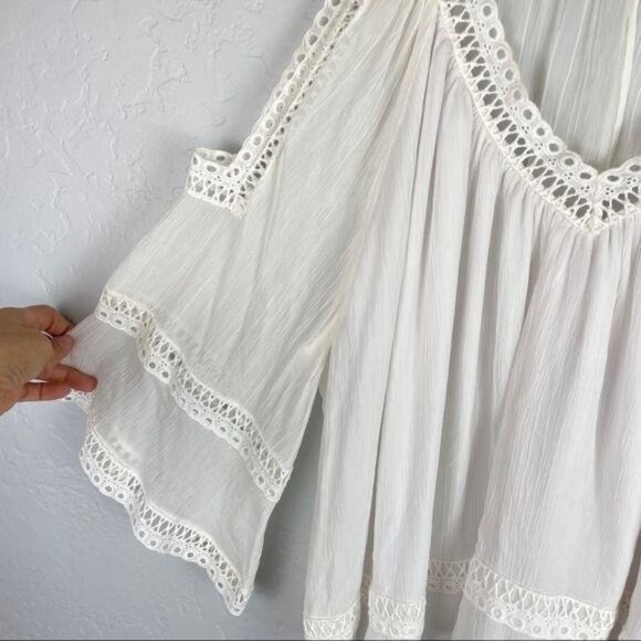 Rebecca Minkoff Deneuve Cold-Shoulder Top White Crochet Eyelet Women's Sz Small - Picture 3 of 7